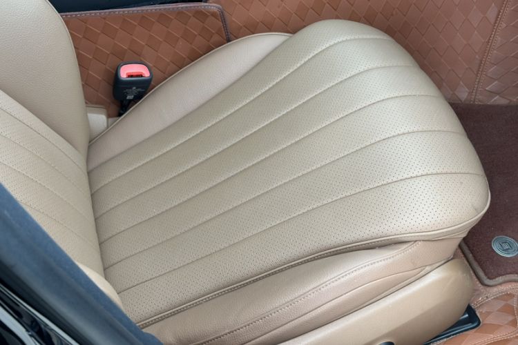 Used Mercedes-Benz E-Class 2024 E 300 L Stylish Model Interior 4