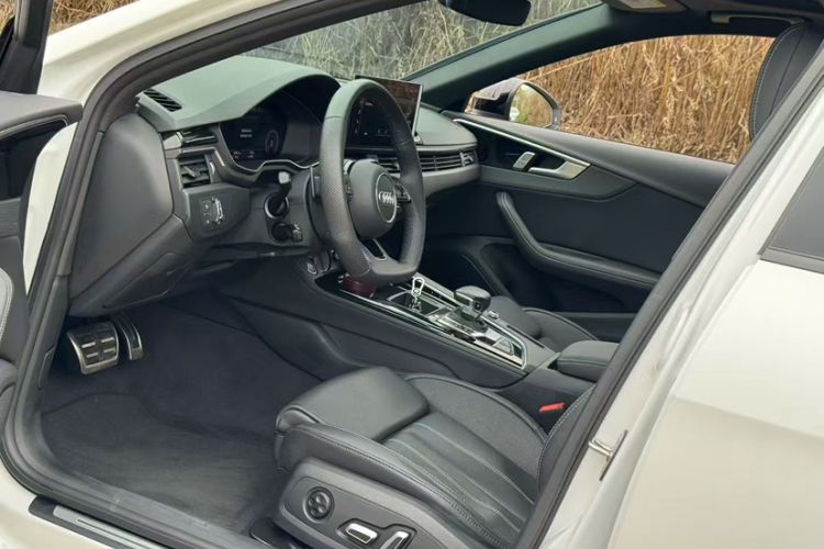 Used Audi A4L 2024 40 TFSI Luxury Dynamic Edition
