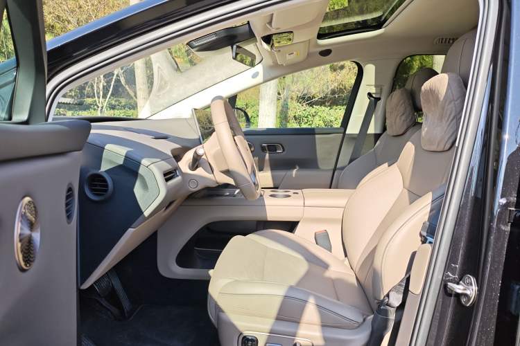 Used Li Auto Li Auto i8 2025 Model Standard Version