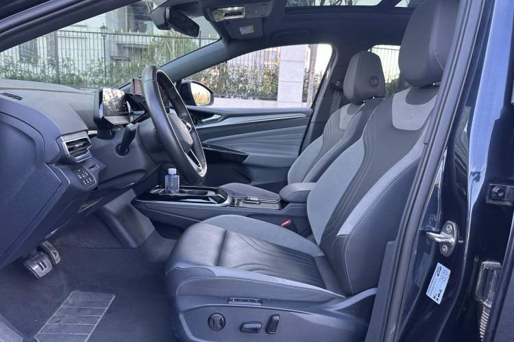 Used Volkswagen ID.4 CROZZ 2021 Long-Range Lite PRO Two-Wheel Drive Version