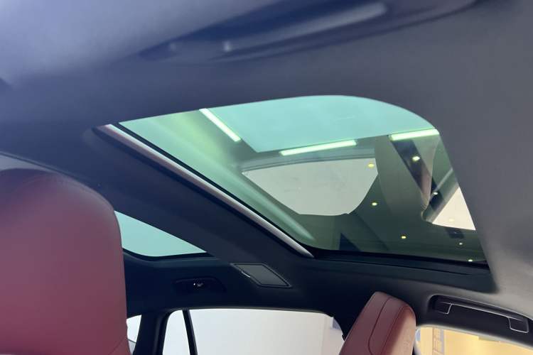 Used Porsche Panamera 2023 Restyled Panamera 4 Executive Extended Platinum Edition 2.9T Interior 8