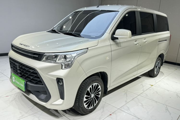 Used Dongfeng Fengon 380 2022 1.5L Comfort-Class Passenger Vehicle (Steel Spring) with 5 Seats