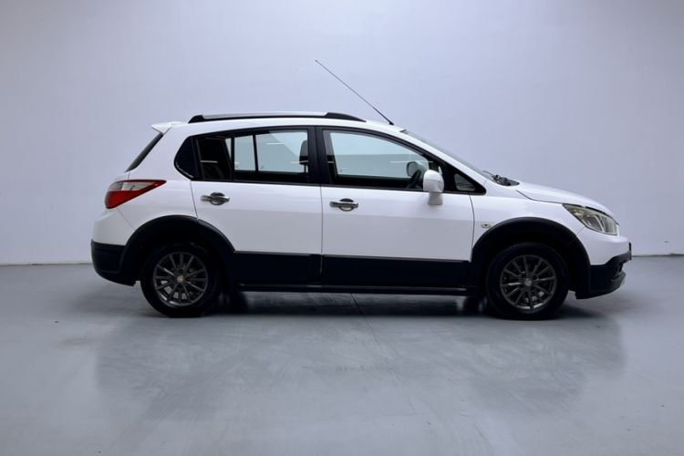 Used Venucia R50X 2015 1.6L Automatic Trend Edition