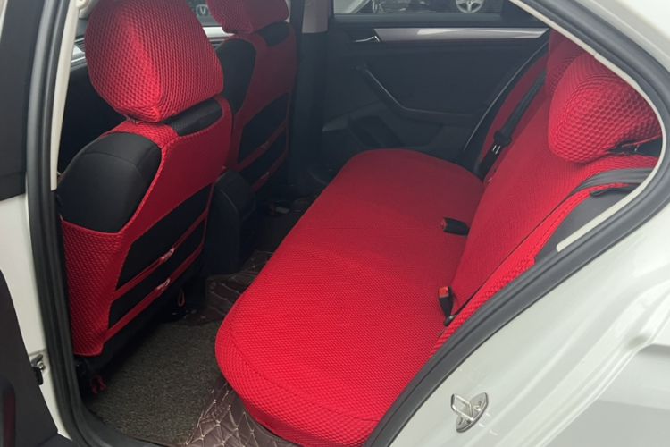 Used Volkswagen Bora 2016 1.6L Automatic Fashion Model Interior 5