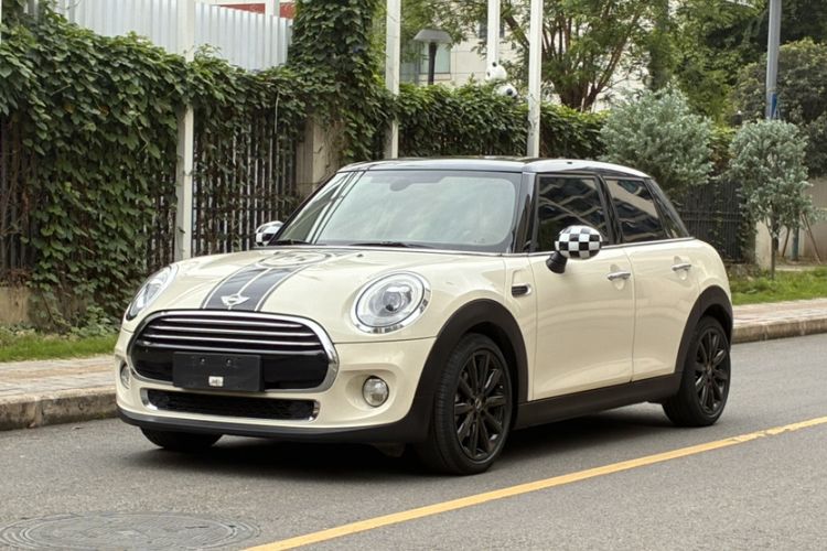 Used MINI 2016 1.5T COOPER Pioneer Edition Five-Door Model