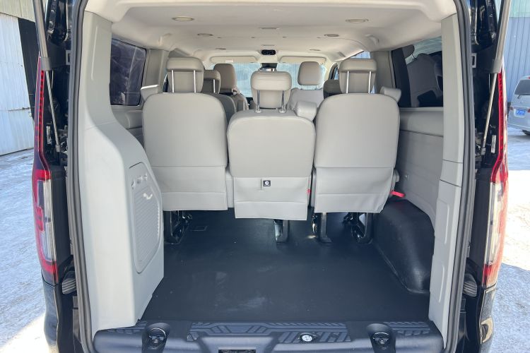 Used Ford Transit 2023 2.0T Diesel Automatic Commercial & Travel Version Mid-axle Low-roof Design 7/8/9-Seater
