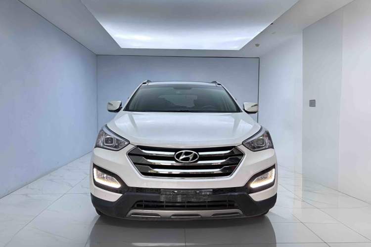 Used Hyundai Santa Fe 2013 2.4L Automatic Two-Wheel Drive Smart Version
