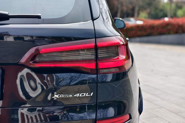 Used BMW X5 2022 Restyled xDrive 40Li M Sport Package Exterior 12