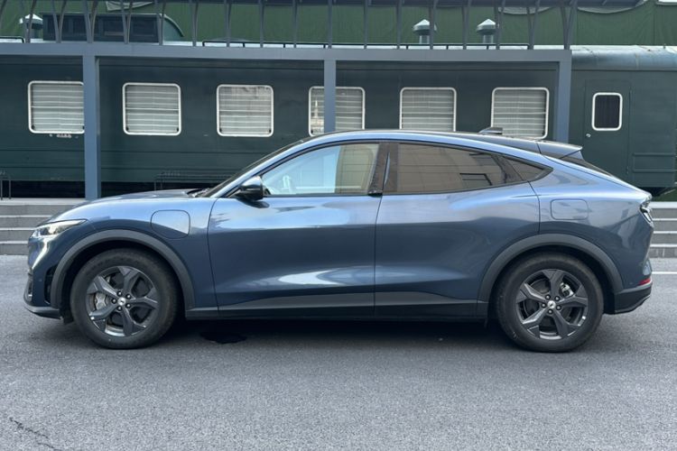 Used Ford Mustang Mach-E 2021 Leap Edition Rear-Drive Version (Standard Range)