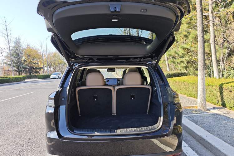 Used Li Auto Li Auto i8 2025 Model Standard Version