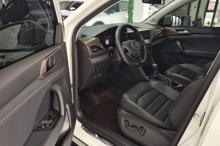 Used Volkswagen Tharu 2022 280TSI Two-Wheel-Drive Luxury Edition Left Front Seat