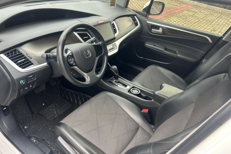 Used Honda Jade 2016 1.8L Automatic Comfort Elite Version 5 Seats