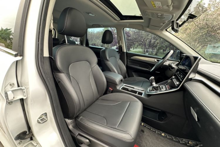 Used Haval M6 2021 PLUS 1.5T Manual Luxury Smart Connectivity Model Right Front Seat