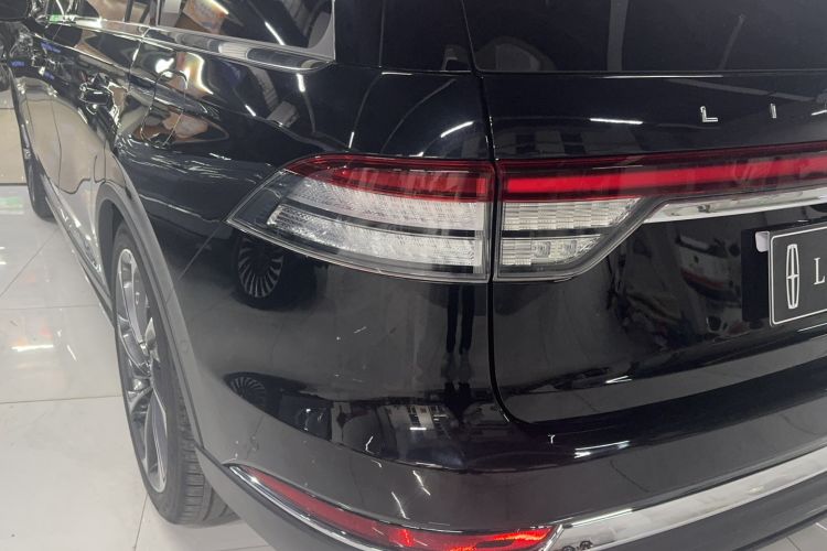 Used Lincoln Aviator 2023 3.0T V6 All-Wheel-Drive Executive Cruise Version Six Seats