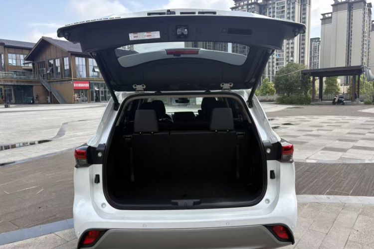 Used Toyota Highlander 2024 2.5L Smart Electric Hybrid Dual-Motor Two-Wheel-Drive Prestige Version 7 Seats
