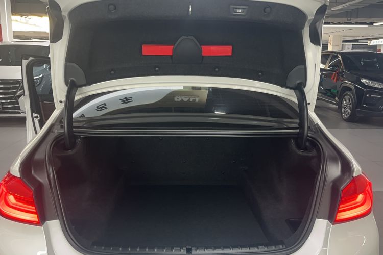 Used BMW 5 Series 2019 Restyled 525Li M Sport Package Trunk