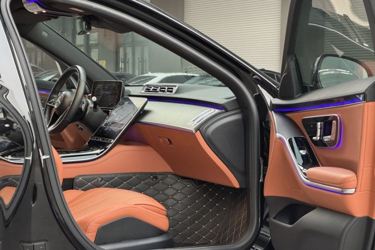 Used Mercedes-Benz S-Class 2023 Updated S 400 L Business Version Interior 4