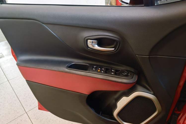 Used Jeep Renegade 2018 Connected Large Screen Version 180T Automatic Jingneng Version