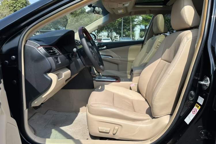 Used Toyota Camry 2013 2.0G Comfort Edition
