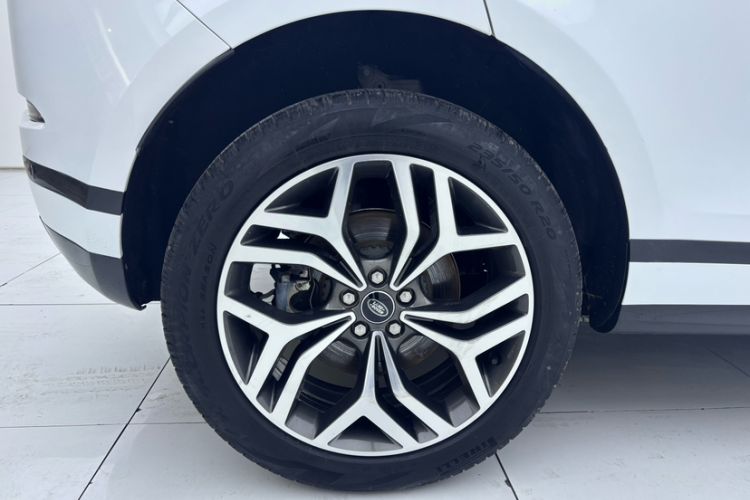 Used Land Rover Range Rover Evoque 2023 Aurora L 249 PS Luxury Edition
