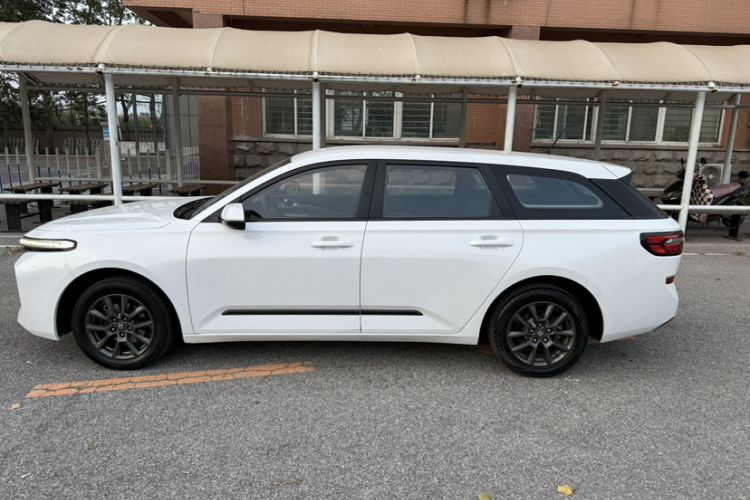 Used Baojun RC-5 2020 RC-5W 1.5L Manual Zhizhao Elite Edition
