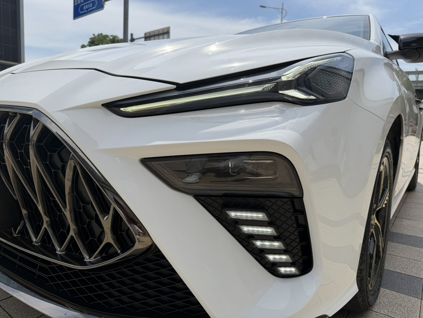 MG 5 Scorpio 2022 1.5T Luxury Edition — снимка 10