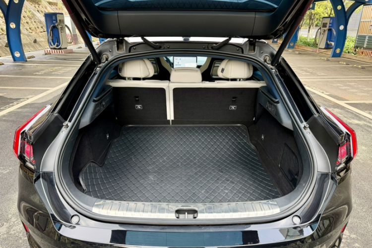 Used Zeekr 001 2023 WE Edition 86 kWh
