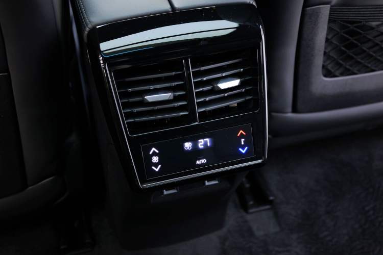 Used DS 7 2018 45THP Rivoli Pioneer Edition