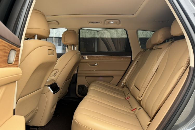 Used Hima AITO M7 2024 1.5T Rear-Drive Plus Version 5 Seats Interior 6