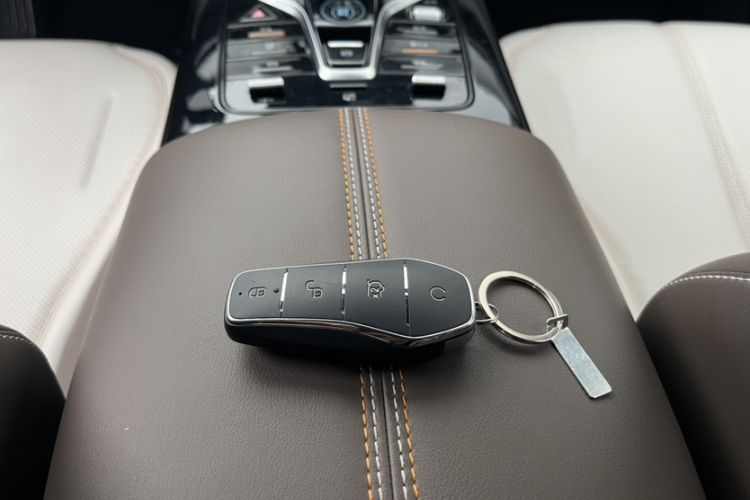 Used BYD Qin PLUS 2024 HONOR Edition DM-i 55KM Leading Model
