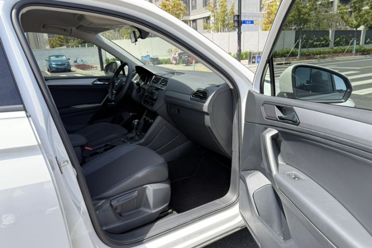 Used Volkswagen Tiguan L 2019 330TSI Automatic Two-Wheel Drive Luxury Edition China VI Standard