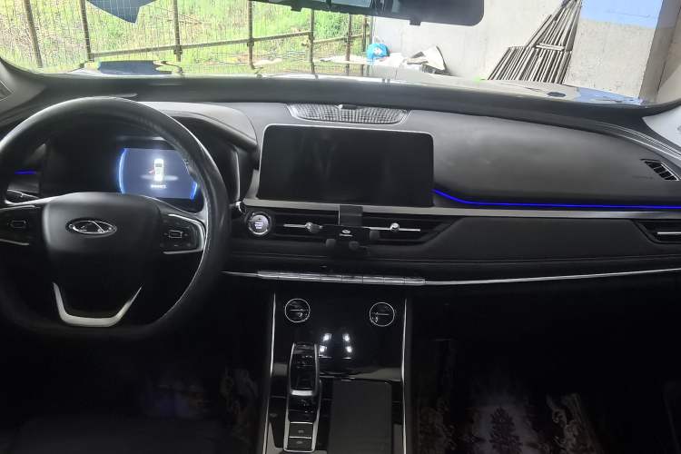 Used Chery Tiggo 8 2024 Honor Edition 230TCI Automatic Excellence Version 5 Seats Center Console