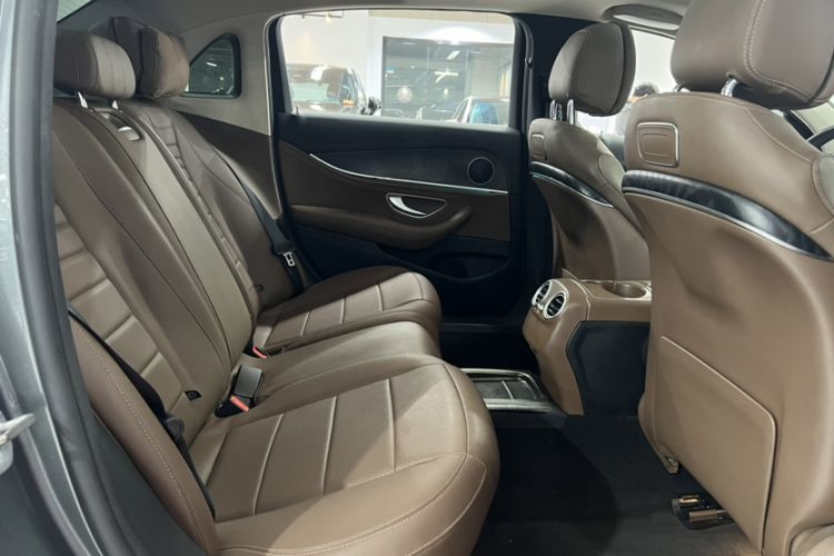 Used Mercedes-Benz E-Class 2019 E 200 L Sport Edition Interior 1