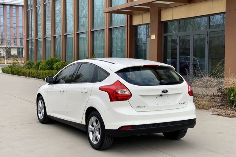 Used Ford Focus 2012 Hatchback 1.6L Manual Fashion Edition Exterior 2