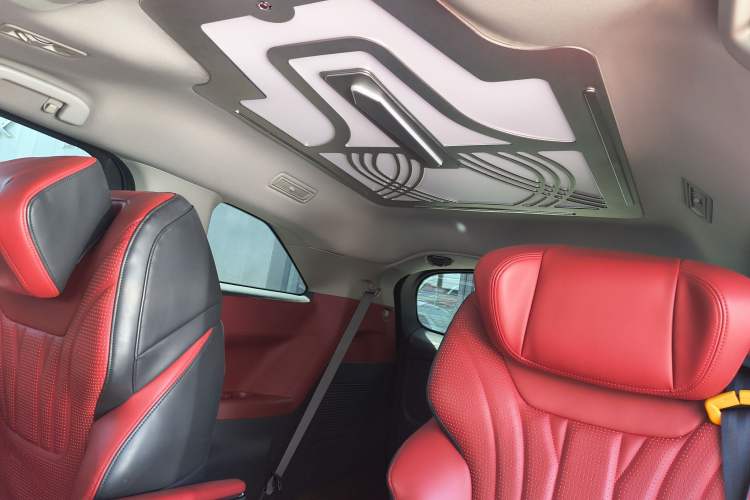 Used Toyota SIENNA 2024 2.5L Hybrid Comfort Edition Interior 12