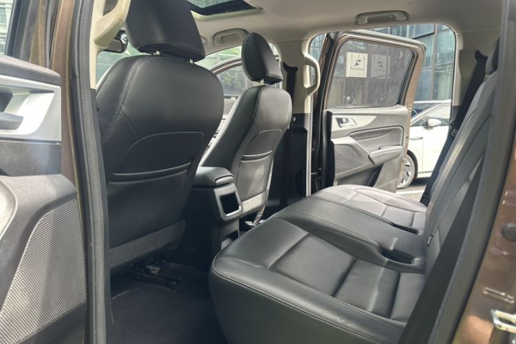 Used Great Wall Poer 2021 2.0T Commercial Version Automatic Diesel 4x4 Navigation-Ready Long-Box GW4D20M