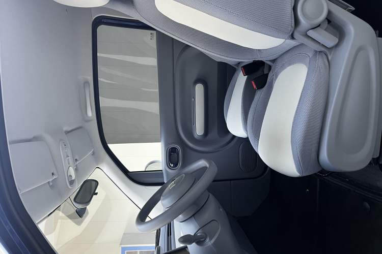 Used Bestune Pony 2025 222km Lightning Horse Interior 3