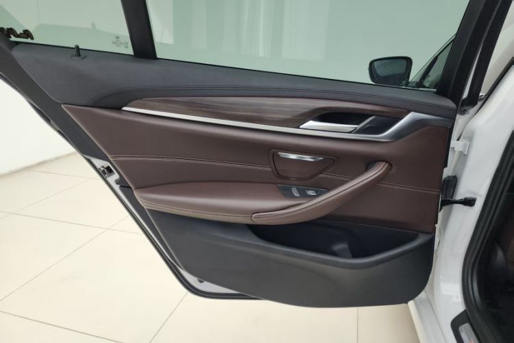 Used BMW 5 Series 2019 Updated 530Li xDrive Luxury Package
