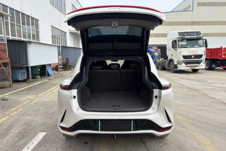 Used IM LS7 2023 77 kWh Urban Fit Rear-Wheel Drive Trunk