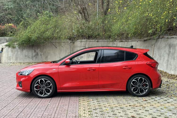 Used Ford Focus 2021 Hatchback EcoBoost 180 Automatic ST Line