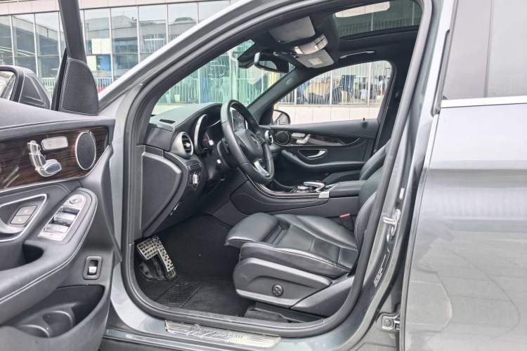 Used Mercedes-Benz GLC 2018 GLC 260 4MATIC Dynamic Edition
