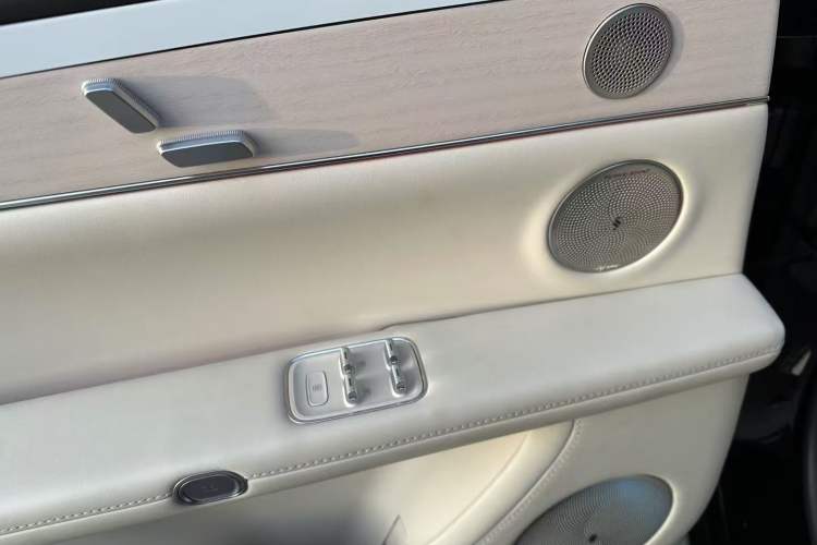 Used Hima Stelato S9 2024 All-Electric Ultra Four-Wheel-Drive Flagship Edition Interior 3