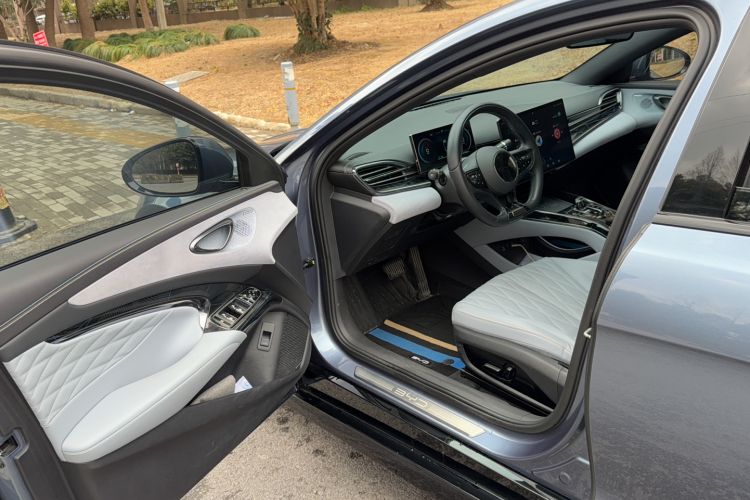 Used BYD Seal 2022 550 km Standard Range Rear-Wheel Drive Prestige Version