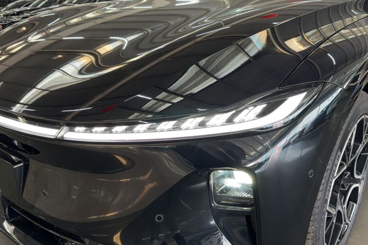 Used CHANGAN NEVO A07 2025 Blue Whale Range-Extending Version 230 Flagship Model Exterior 2