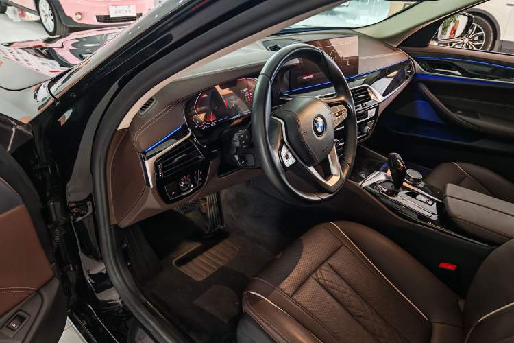 Used BMW 5 Series 2022 Second Facelift 525Li Luxury Package
