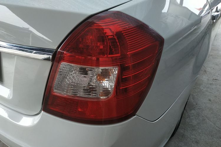 Used Geely Auto Diamond 2015 Sedan 1.5L Manual SuperDeluxe Model
