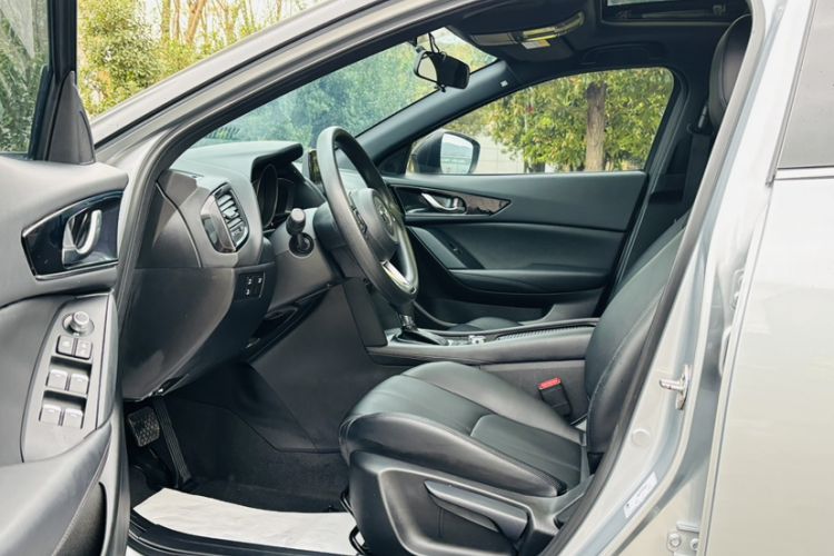 Used Mazda CX-4 2021 2.0L Automatic Two-Wheel Drive Blue Sky Dynamic Edition
