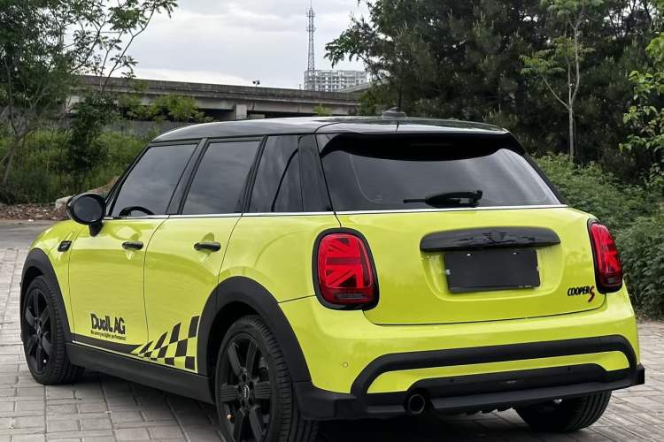 Used MINI 2022 Updated 1.5T COOPER Classic Edition Five-Door Version