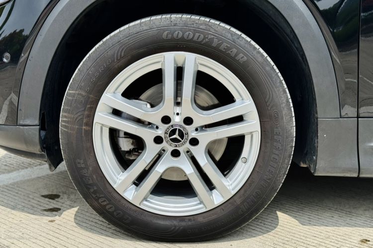 Used Mercedes-Benz GLB 2022 Second Facelift GLB 200 Fashion Edition Exterior 11