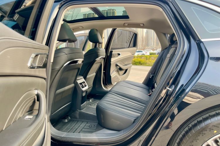 Used Hongqi H5 2024 1.5T DCT Smart Connect Flagship Edition
